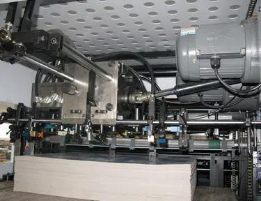 1050 Die Cutting And Creasing Machine1