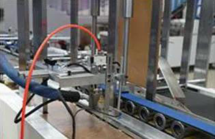 Mașină automată de fabricare a tuburilor pentru genți de mână1
